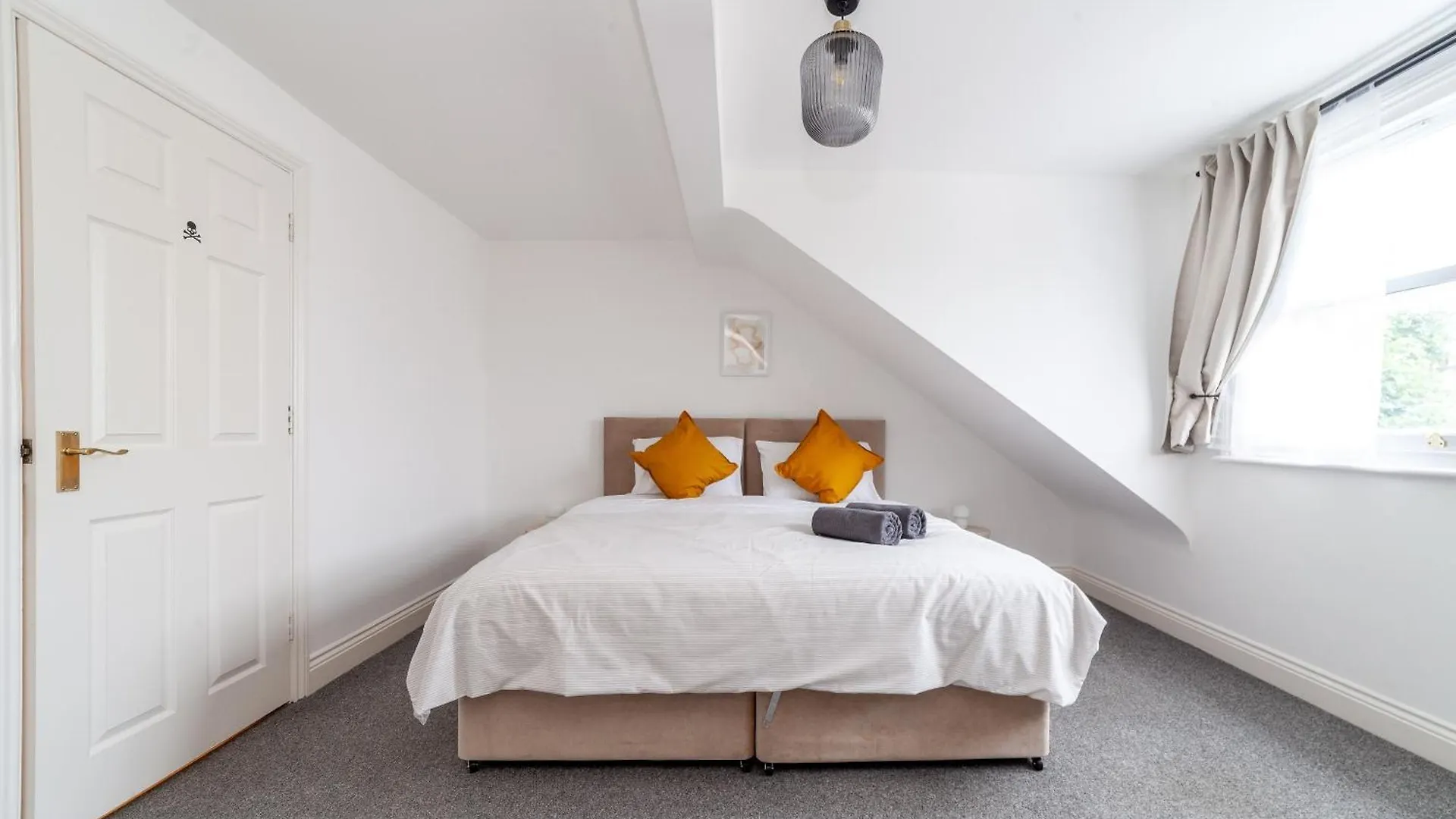 Arte Stays: Spacious Garden House in Stratford with Free Parking London United Kingdom
