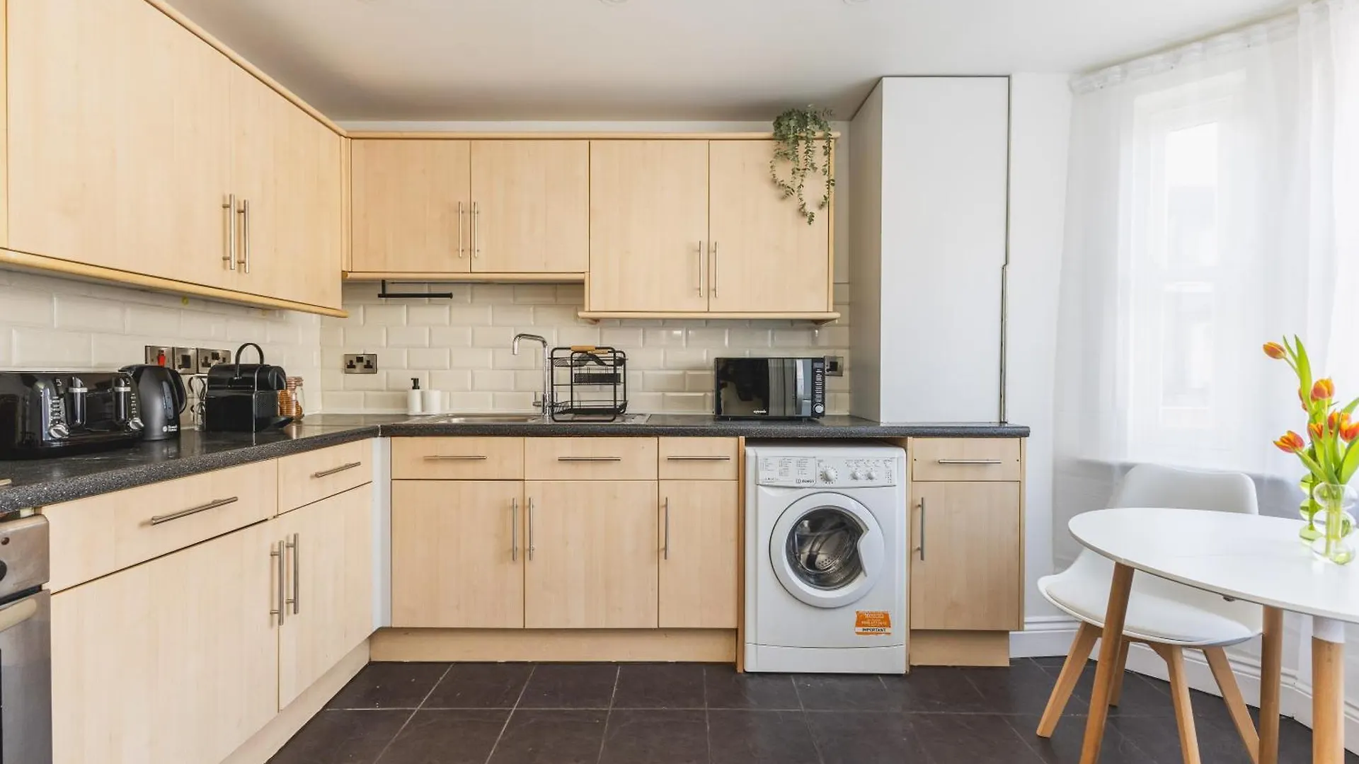 Arte Stays: Spacious Garden House in Stratford with Free Parking London United Kingdom