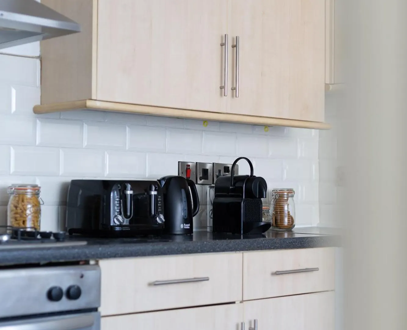 Arte Stays: Spacious Garden House in Stratford with Free Parking London 0*,  United Kingdom