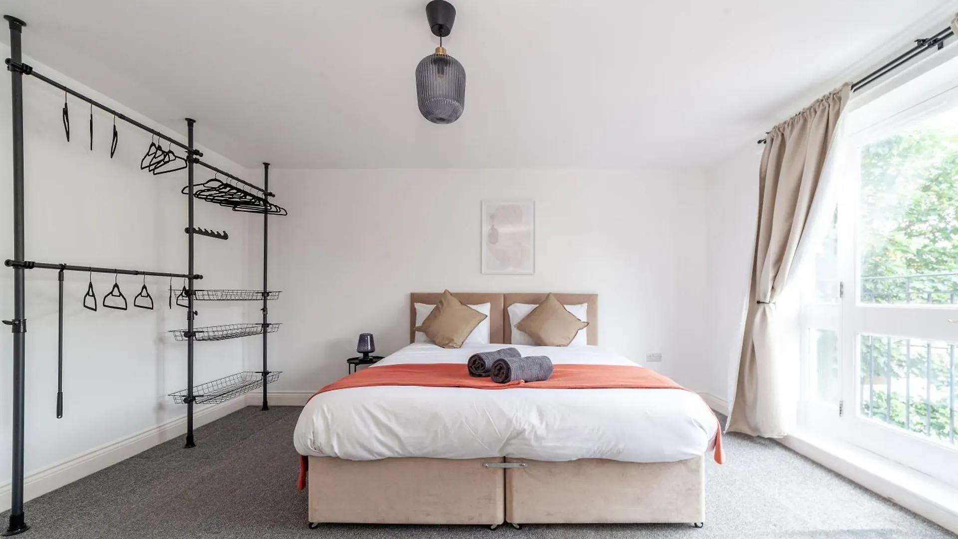 Arte Stays: Spacious Garden House in Stratford with Free Parking London 0*,  United Kingdom