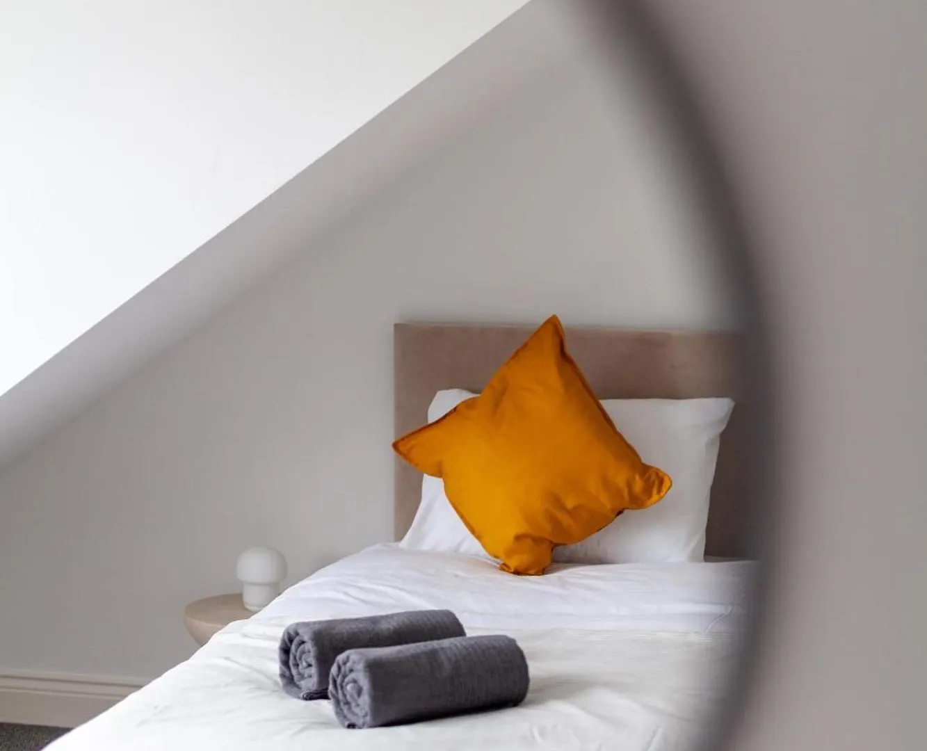 Vakantiehuis Arte Stays Serviced Houses Stratford - 3 Bedrooms 2 Bathrooms Houses London, Stratford, Maryland, Free Parking, Garden, Weekly Or Monthly Stays - Up To 8 Guests
