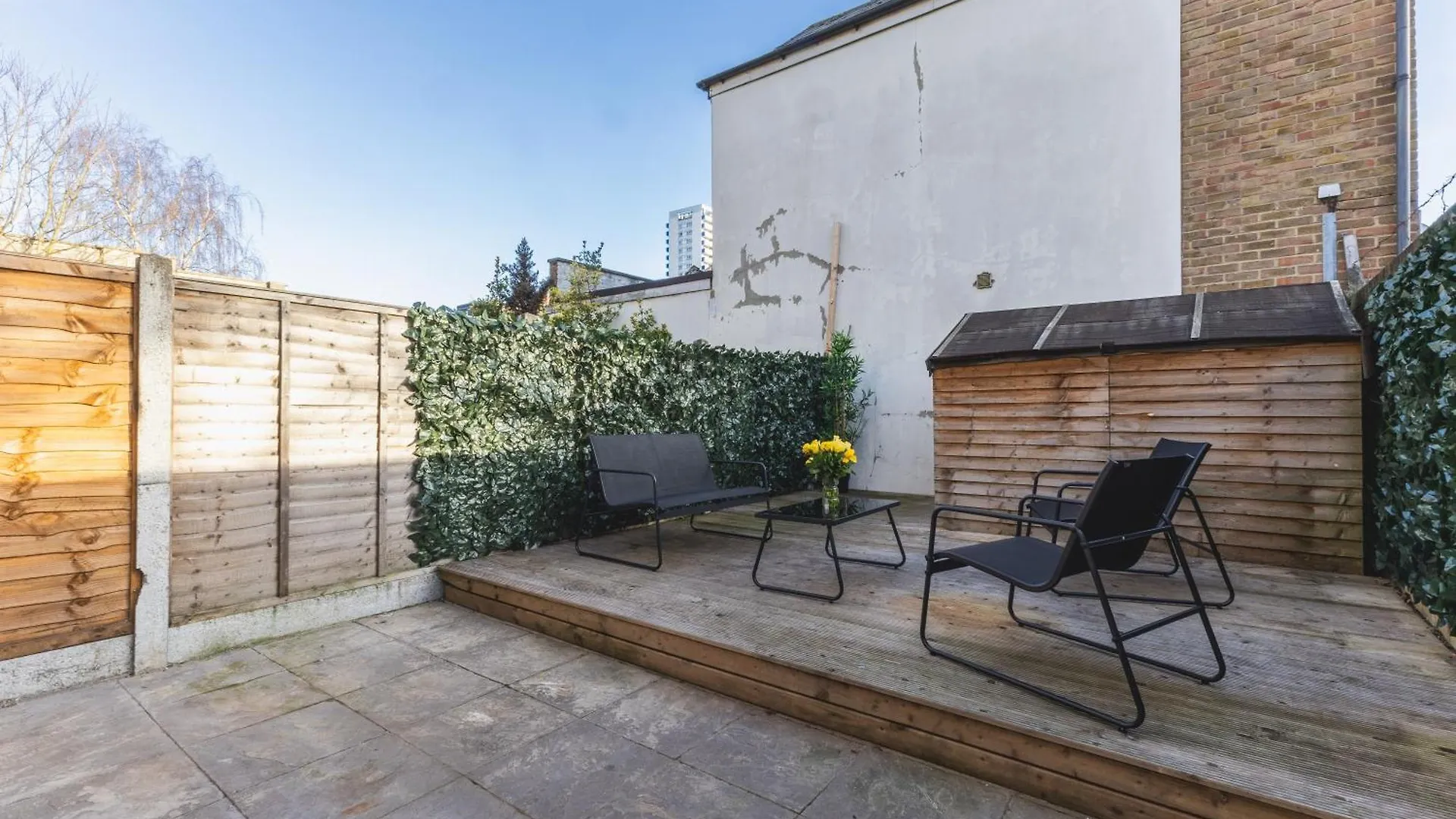 Arte Stays Serviced Houses Stratford - 3 Bedrooms 2 Bathrooms Houses London, Stratford, Maryland, Free Parking, Garden, Weekly Or Monthly Stays - Up To 8 Guests