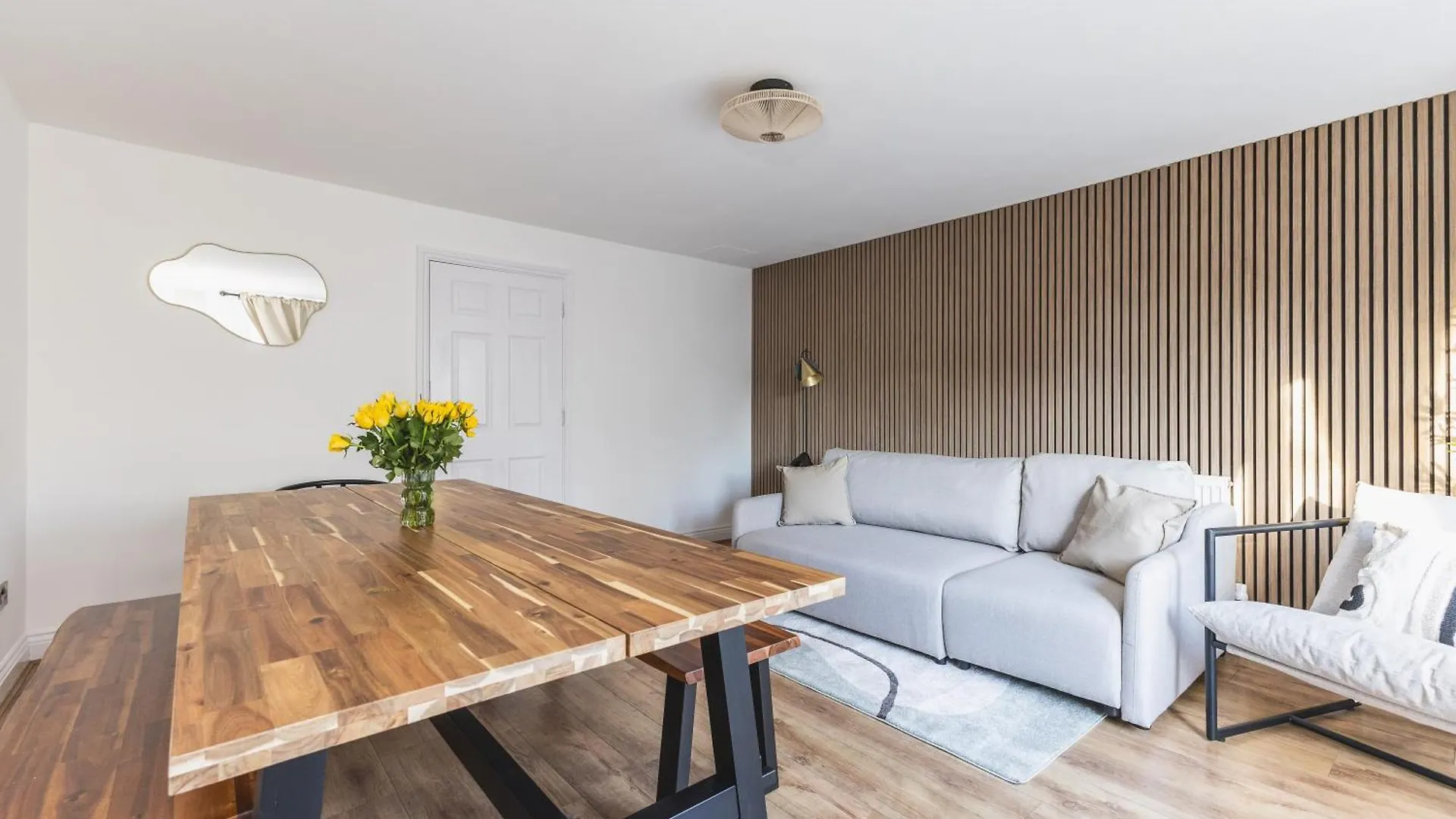 Arte Stays Serviced Houses Stratford - 3 Bedrooms 2 Bathrooms Houses London, Stratford, Maryland, Free Parking, Garden, Weekly Or Monthly Stays - Up To 8 Guests 別荘