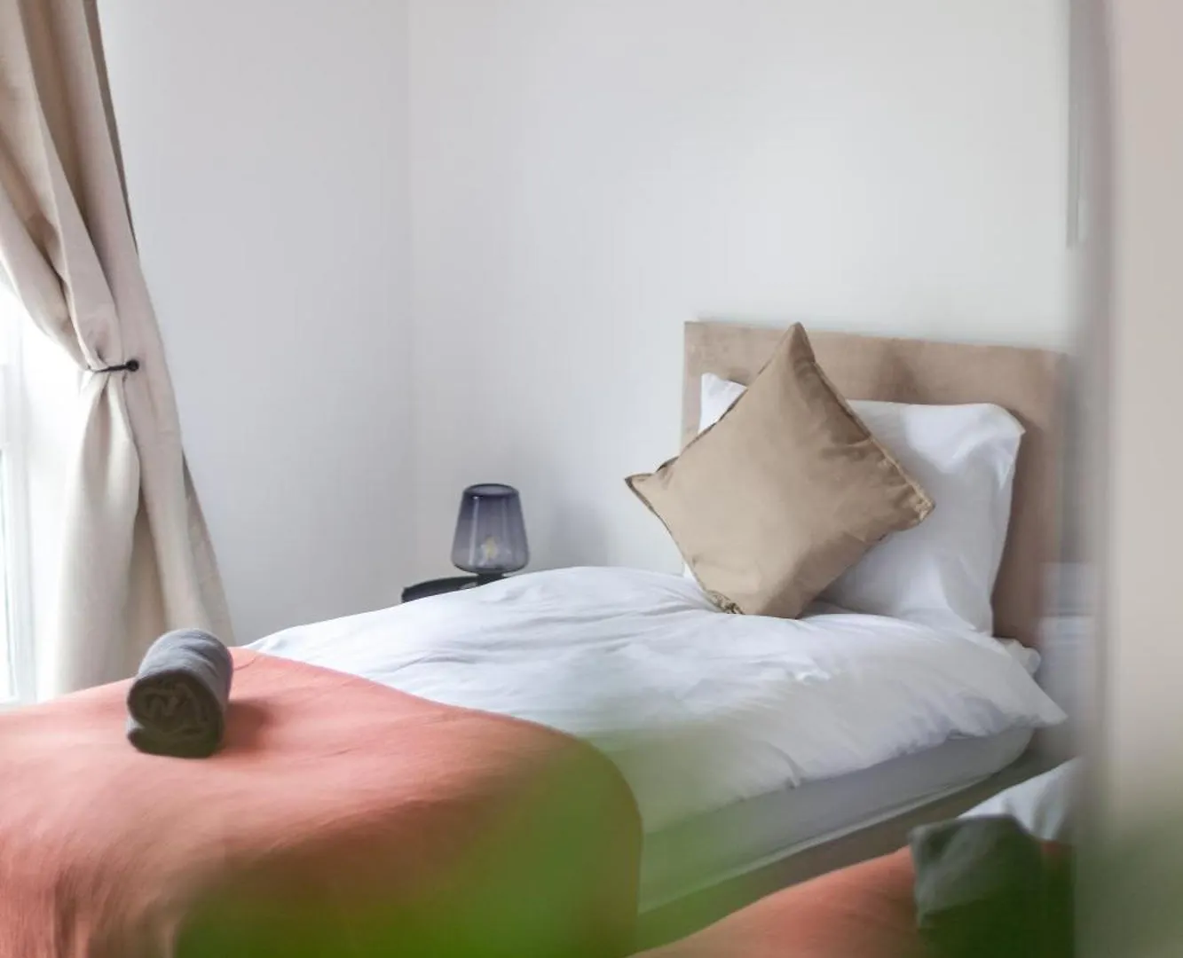 別荘 Arte Stays Serviced Houses Stratford - 3 Bedrooms 2 Bathrooms Houses London, Stratford, Maryland, Free Parking, Garden, Weekly Or Monthly Stays - Up To 8 Guests イギリス