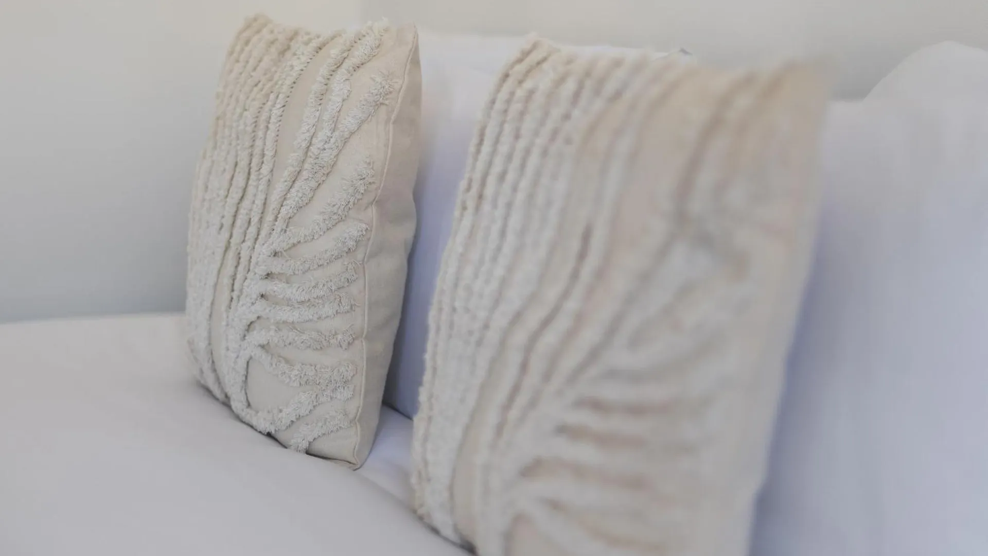 Arte Stays Serviced Houses Stratford - 3 Bedrooms 2 Bathrooms Houses London, Stratford, Maryland, Free Parking, Garden, Weekly Or Monthly Stays - Up To 8 Guests Σπίτι διακοπών Λονδίνο